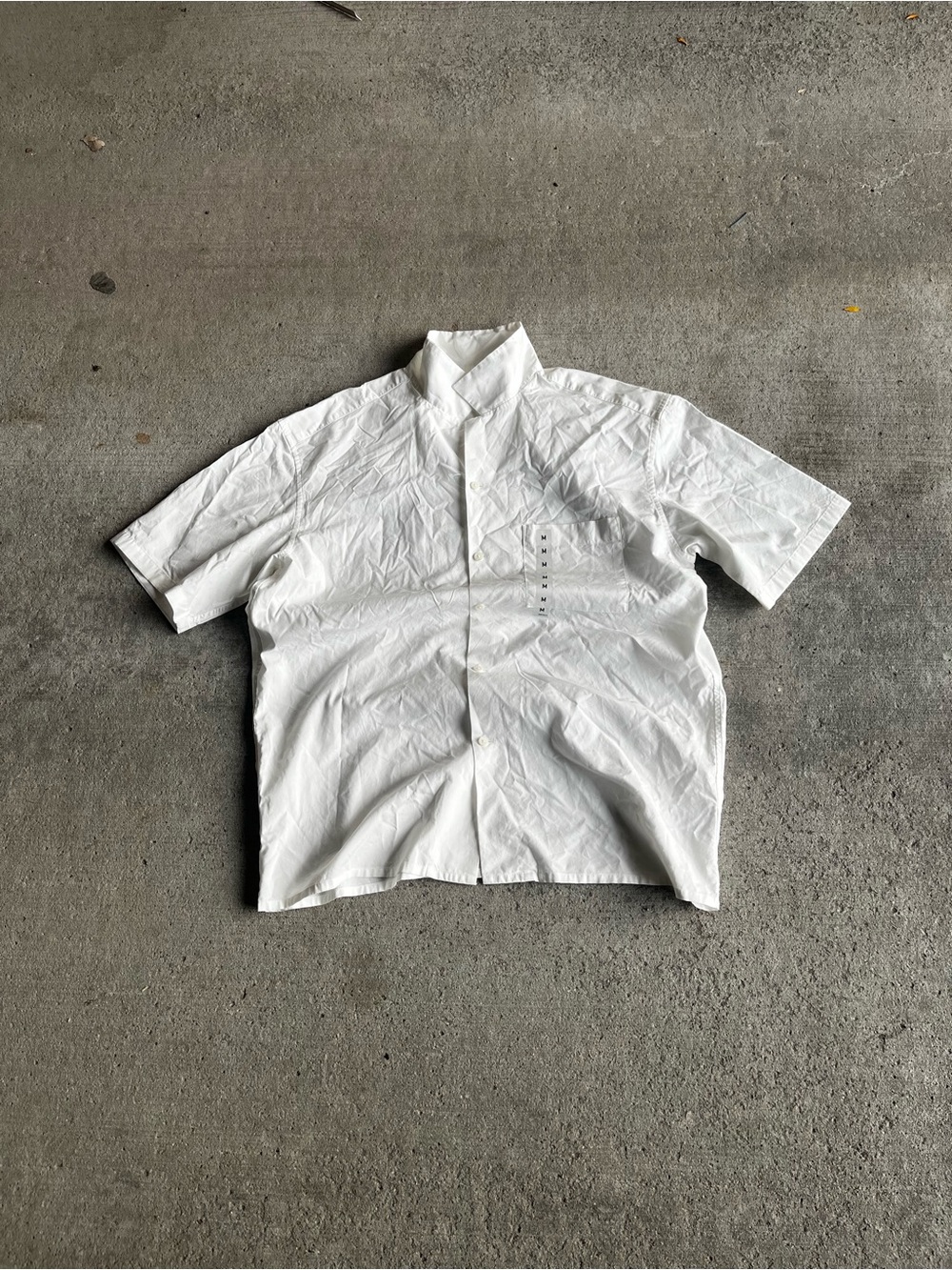 Uniqlo White Short-Sleeve Button-Up Shirt